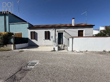 Porto Viro, Via Roma, 5