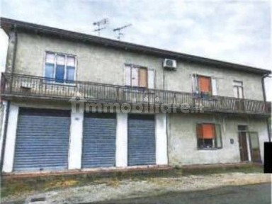 Villa all'asta via Trento 127- 129, Porto Viro