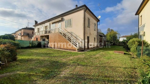 Villa bifamiliare via Giuseppe Garibaldi 531, Centro, Polesella