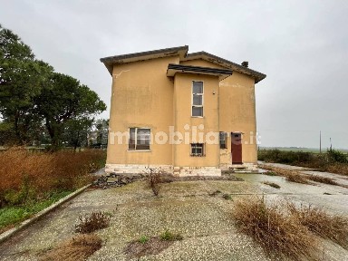 Porto Viro, Via Roma, 5
