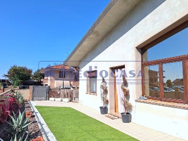 Villa bifamiliare, ottimo stato, 190 m², Centro, Pincara