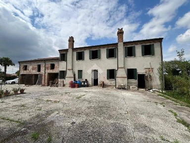 Villa unifamiliare via Risorgimento 1, Rovigo Est, Rovigo