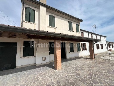 Rosolina, Via Fenilone
