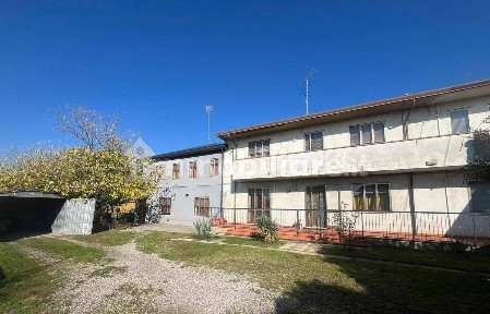 Porto Viro, Via Ugo Foscolo