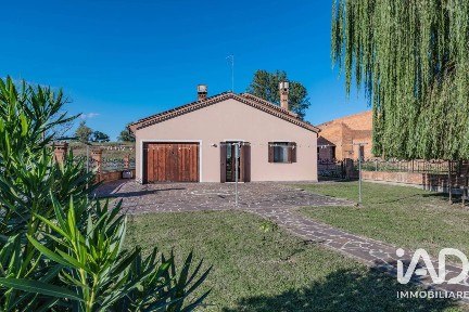 Villa unifamiliare viale Borgo Milani, Centro, Taglio di Po