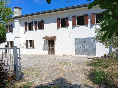 Taglio di Po, Via Pilastri