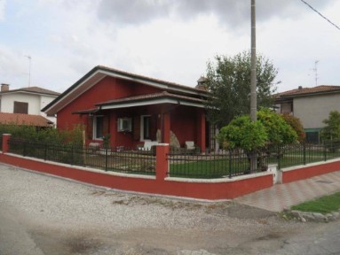 Villa all'asta via E. Sarti, Ficarolo