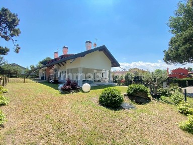 Villa plurifamiliare via Sesta Est, Isola Albarella, Rosolina