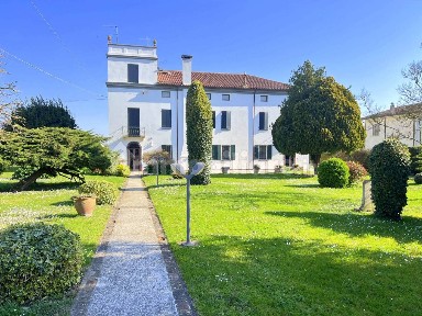 Villa unifamiliare piazza Fetonte, Centro, Crespino