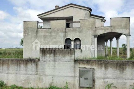 Villa all'asta via Giacomo Leopardi, Giacciano con Baruchella