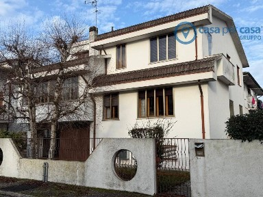 Villa unifamiliare, da ristrutturare, 330 m², Commenda, San Bortolo, Rovigo