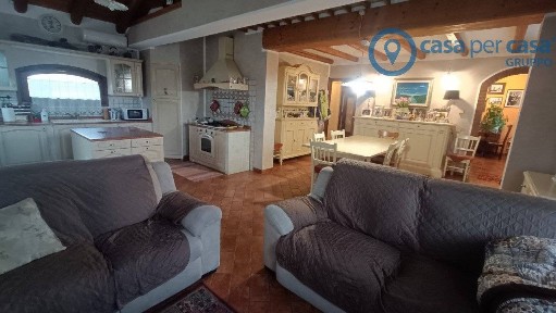 Villa bifamiliare, ottimo stato, 170 m², Centro, Lusia