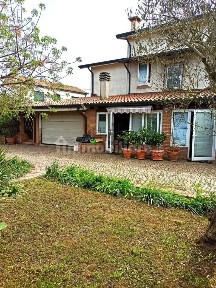 Villa unifamiliare via Arginone Cornè 1971, Arquà Polesine