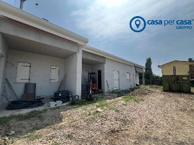 Villa plurifamiliare viale Porta Adige, Commenda, San Bortolo, Rovigo