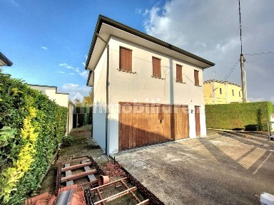 Villa unifamiliare viale Eridania 22, Lama Pezzoli, Ceregnano