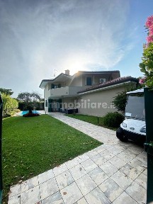 Villa bifamiliare viale Toni Gardini, Isola Albarella, Rosolina