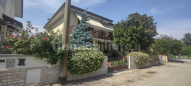 Villa bifamiliare via Martiri di Belfiore 19, Tassina, Rovigo