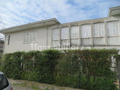 Villa all'asta viale B. Tisi da Garofolo 55, Rovigo