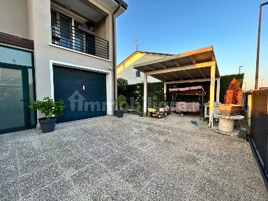 Villa bifamiliare, buono stato, 160 m², Centro, Pettorazza Grimani