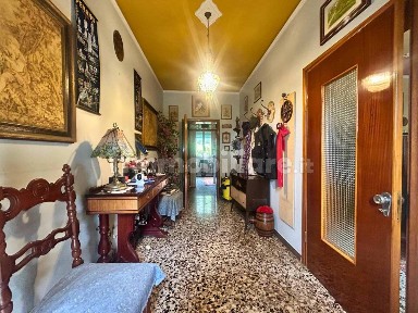Villa bifamiliare, da ristrutturare, 250 m², Centro Storico, Rovigo
