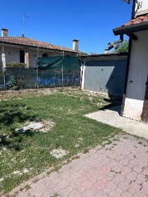 Villa unifamiliare, buono stato, 200 m², Rovigo Est, Rovigo