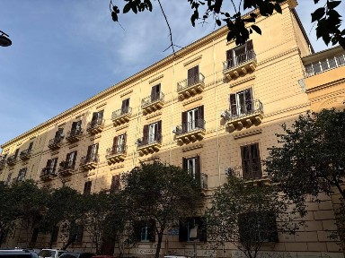 Appartamento via Catania 3, Politeama - Ruggiero Settimo, Palermo