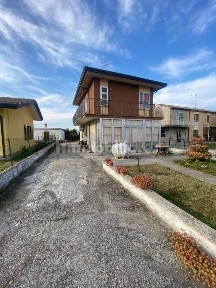 Villa unifamiliare via Lazio 48, L'Oca, Taglio di Po