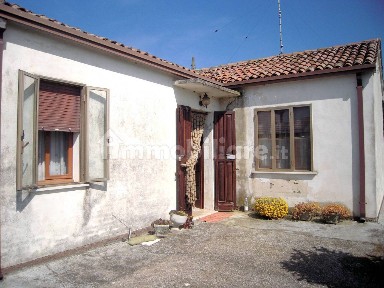 Villa unifamiliare, da ristrutturare, 90 m², Donzella, Porto Tolle