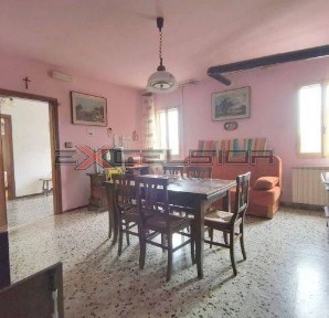 Villa unifamiliare piazza Dell'Unita, Braglia, Papozze