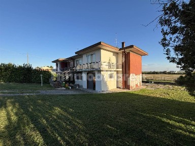 Villa bifamiliare, buono stato, 160 m², Centro, Lendinara