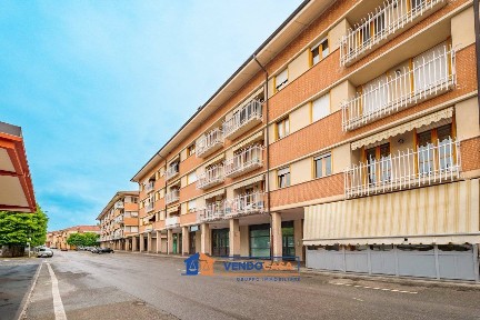 Carrù, Piazza Mercato, 7
