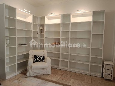 Quadrilocale piazza Cittadella 26, Cittadella - Porta Nuova, Verona
