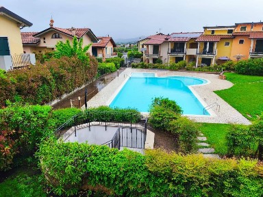 Trilocale vicolo Sagramose, Centro, Lazise