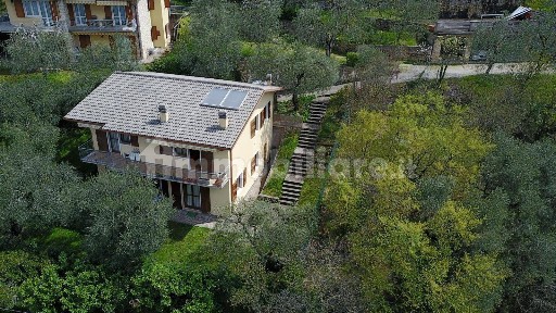 Trilocale buono stato, piano terra, Magugnano, Brenzone sul Garda