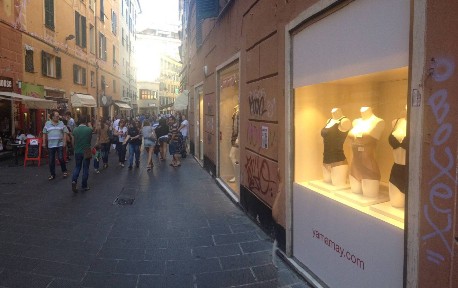 Locale commerciale in Affitto