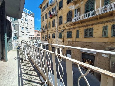 Quadrilocale via Del Carmine 7, Centro Storico, La Spezia