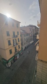 Appartamento da ristrutturare, terzo piano, Centro Storico, La Spezia