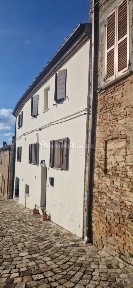 Villa a schiera via Mura al Monte 8, Barchi, Terre Roveresche