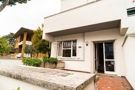 Villa a schiera via Leonello Venturi, Poderino - Trave, Fano