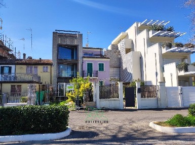 Fano, Lido, viale cairoli, 145