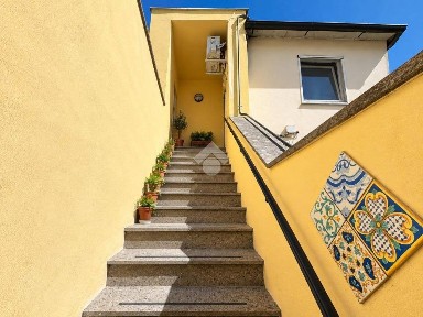Trilocale via iommella piccola 37, Centro, Sant'Agnello