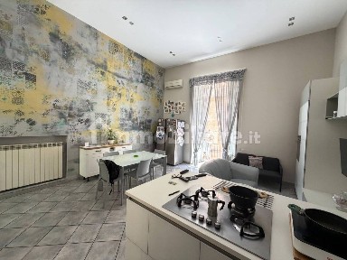 Quadrilocale via Sedile di Porto 55, Centro Storico, Napoli