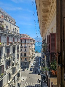 Quadrilocale via Santa Lucia, Santa Lucia, Napoli