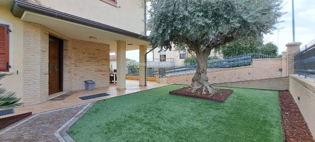 Villa a schiera via Unità d'Italia, Osteria Nuova, Montelabbate