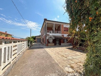 Terratetto unifamiliare via dei Gelsomini 4, Centro, Cisterna di Latina
