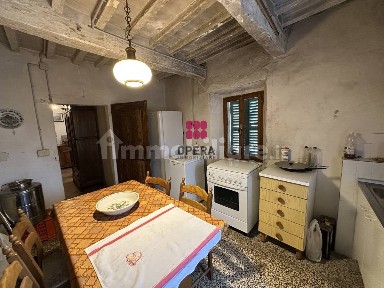 Villa a schiera 5 locali, da ristrutturare, Saltara, Colli al Metauro