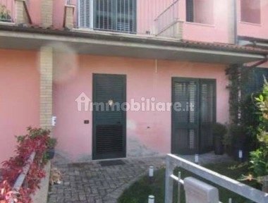 Villetta a schiera all'asta via Del Colle, 26, Serra Sant'Abbondio
