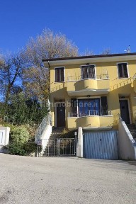 Villa a schiera 5 locali, nuova, Mercatino Conca