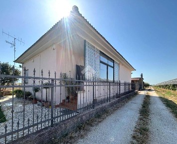Terratetto unifamiliare via Enrico Toti 51, Centro, Cisterna di Latina