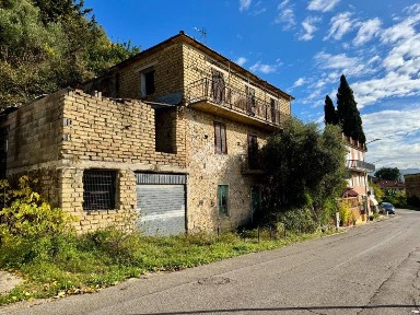 Monte San Biagio, Viale europa